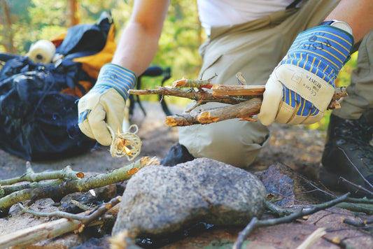 How to Start a Fire in Wet Conditions (Even Without a Lighter)?