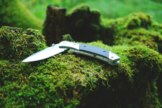 Choosing the Perfect Knife for Outdoor Adventures